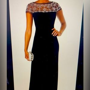 Women’s formal dress size 10 black tie. R & M Richards (New)